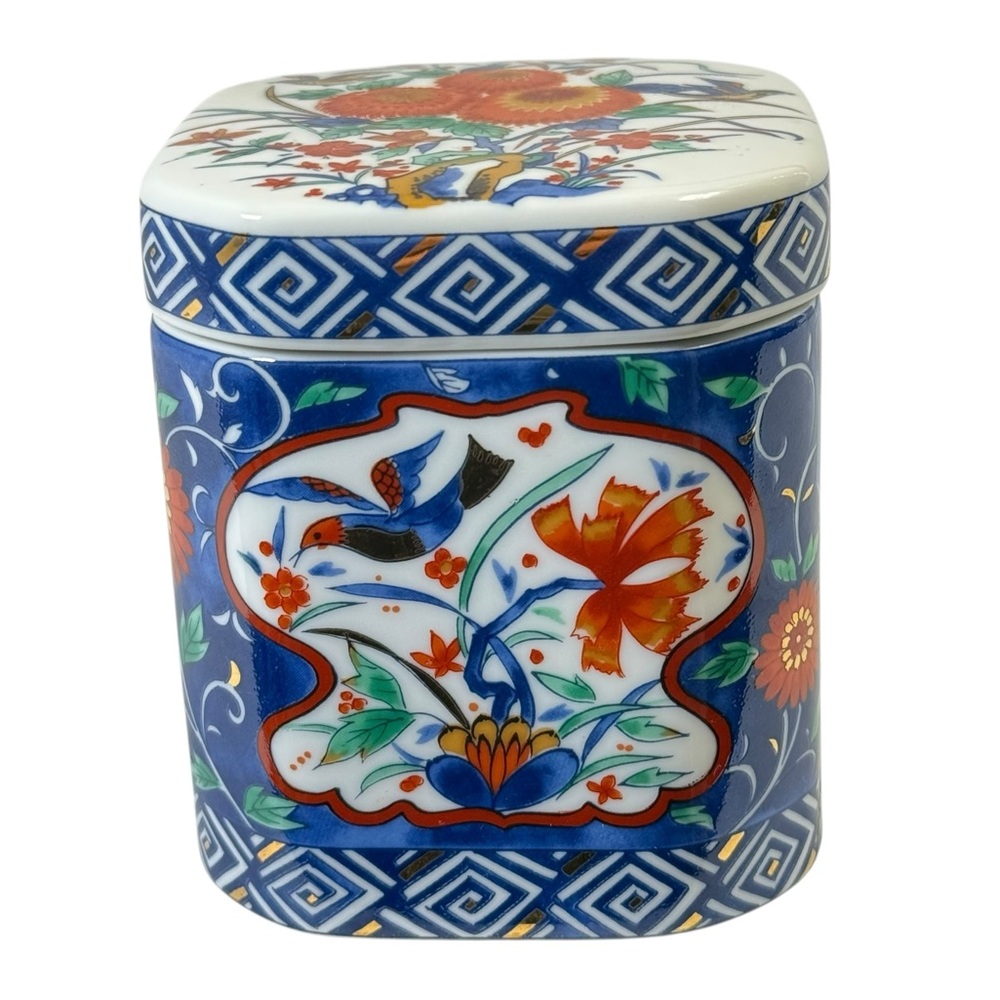 IMRI Style Japan Empress Garden Square Lidded Box/Jar for Tea, Tobacco, Ginger